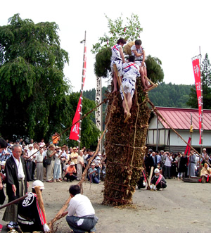Hashiramatsusaitoshinji (religious service) (Kosuge Shrine annual festival)